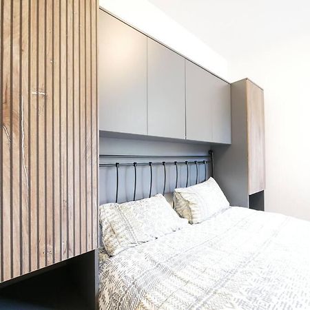 Newly Refurbished 2 Bed Apartment In Paddington ลอนดอน ภายนอก รูปภาพ