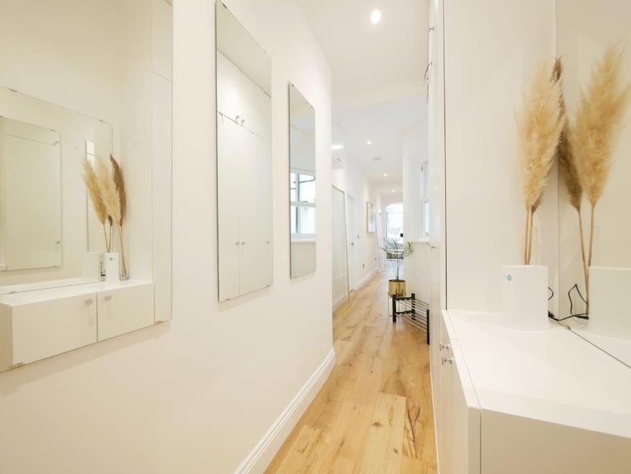 Newly Refurbished 2 Bed Apartment In Paddington ลอนดอน ภายนอก รูปภาพ