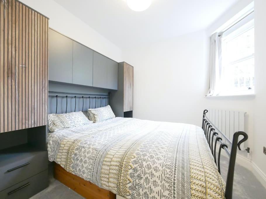 Newly Refurbished 2 Bed Apartment In Paddington ลอนดอน ภายนอก รูปภาพ