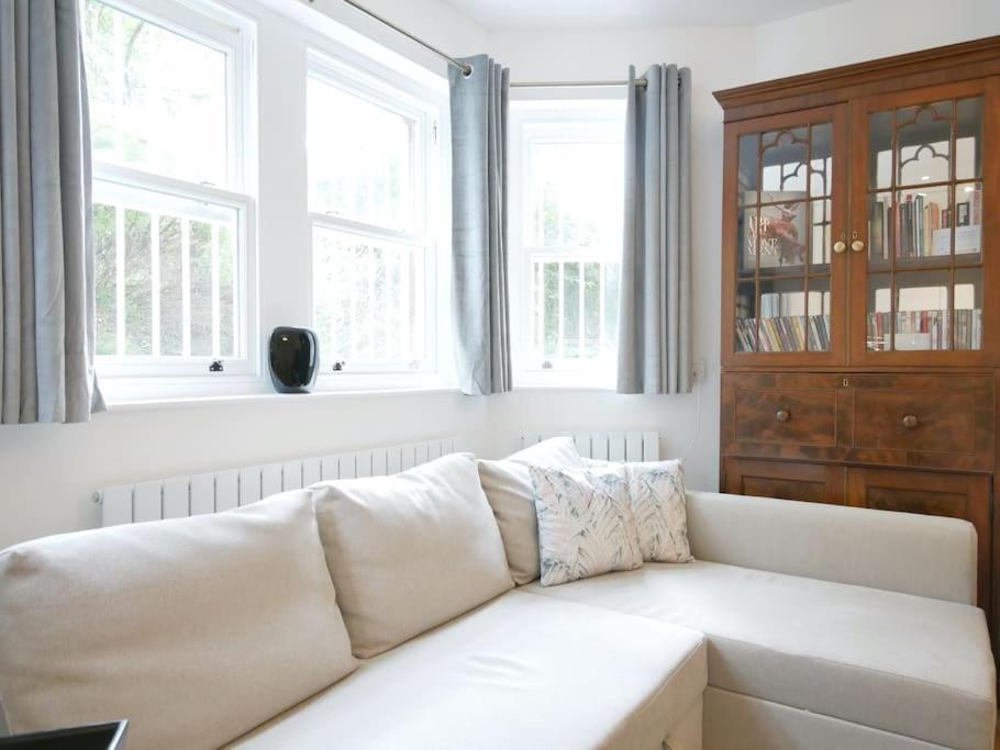 Newly Refurbished 2 Bed Apartment In Paddington ลอนดอน ภายนอก รูปภาพ