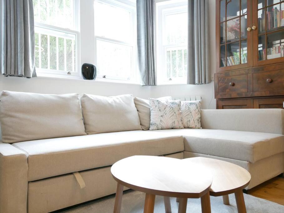 Newly Refurbished 2 Bed Apartment In Paddington ลอนดอน ภายนอก รูปภาพ